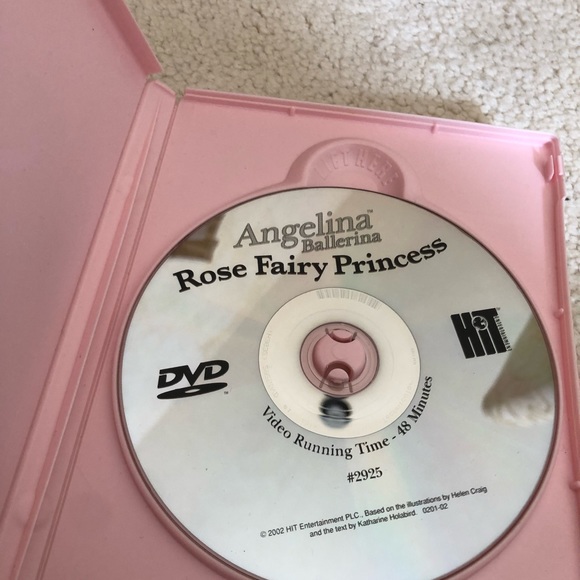 2. Angelina Ballerina-A Little Star  with Big Dreams DVDs - Picture 12 of 14
